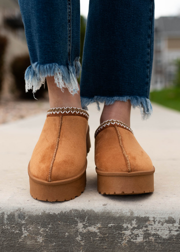 Brixley Tan Suede Clog