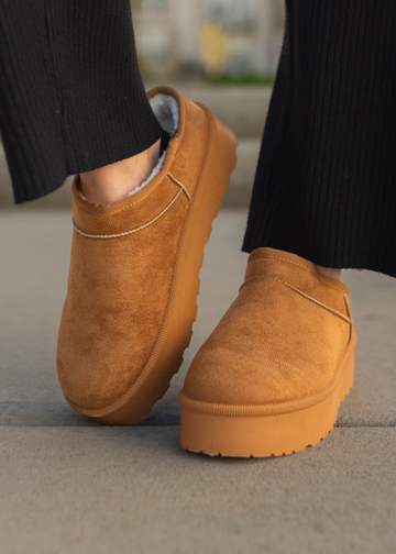 Brisa Tan Boots