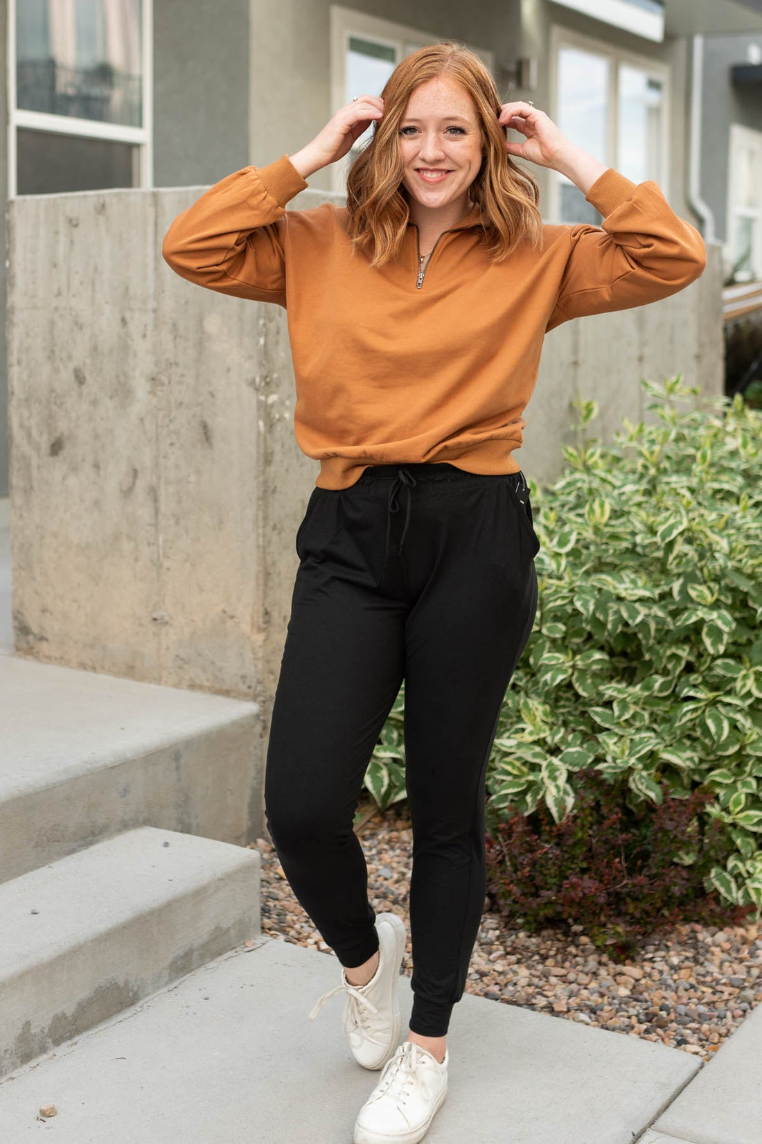 Avery Camel Pullover