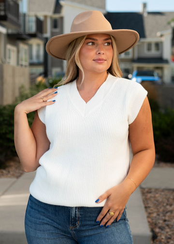 Viva White Sweater Vest