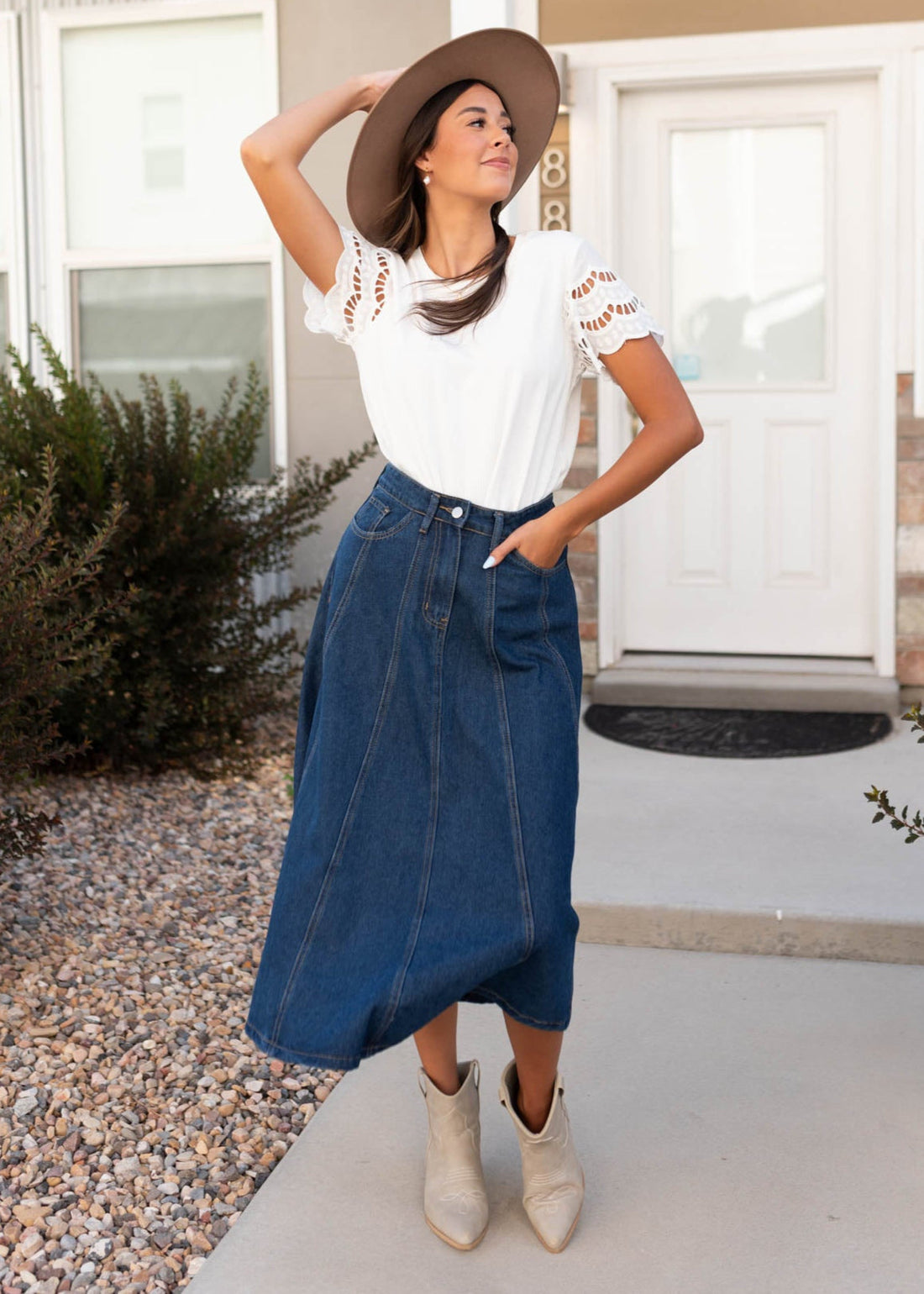 Clara White Scallop Sleeve Top