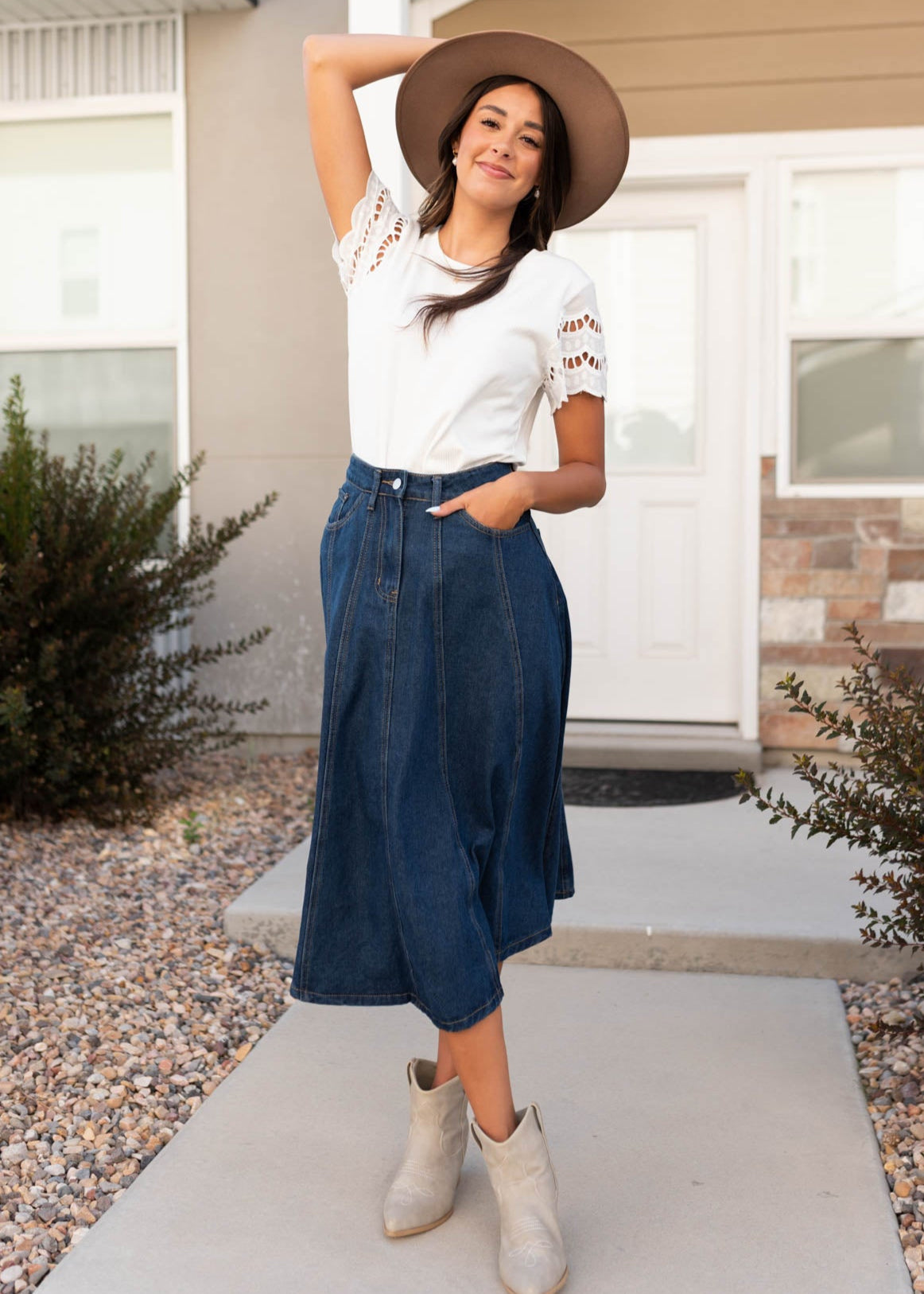 Clara White Scallop Sleeve Top