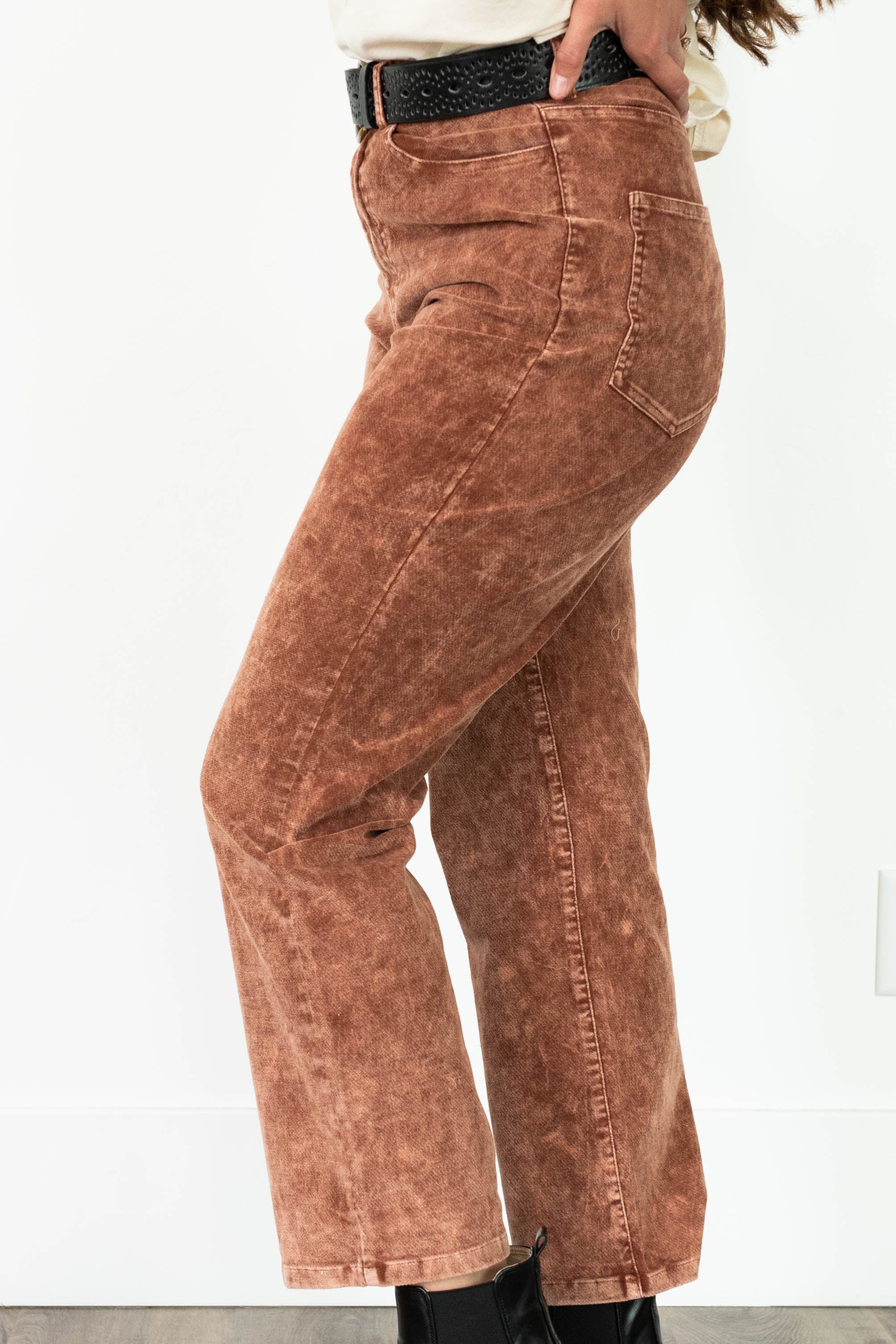 Eira Brown Suede Pants