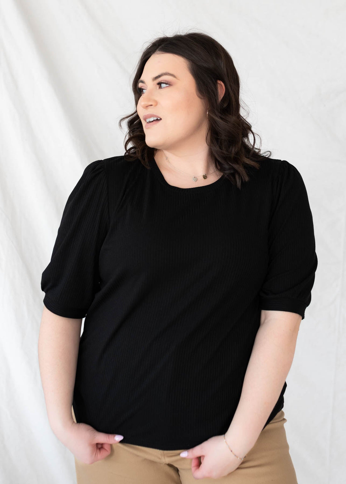 Hailee Basic Black Top
