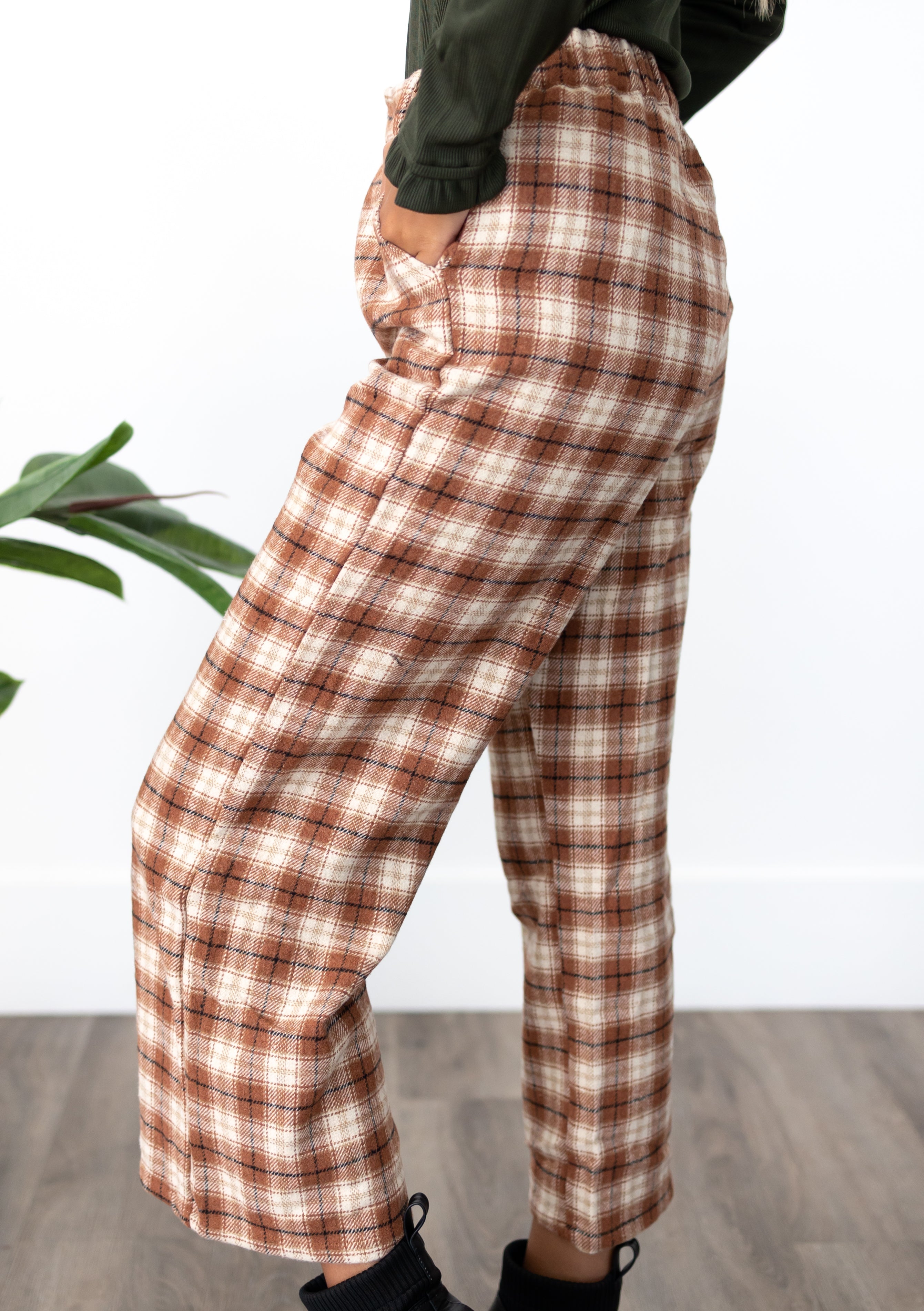 Lyra Brown Plaid Pants