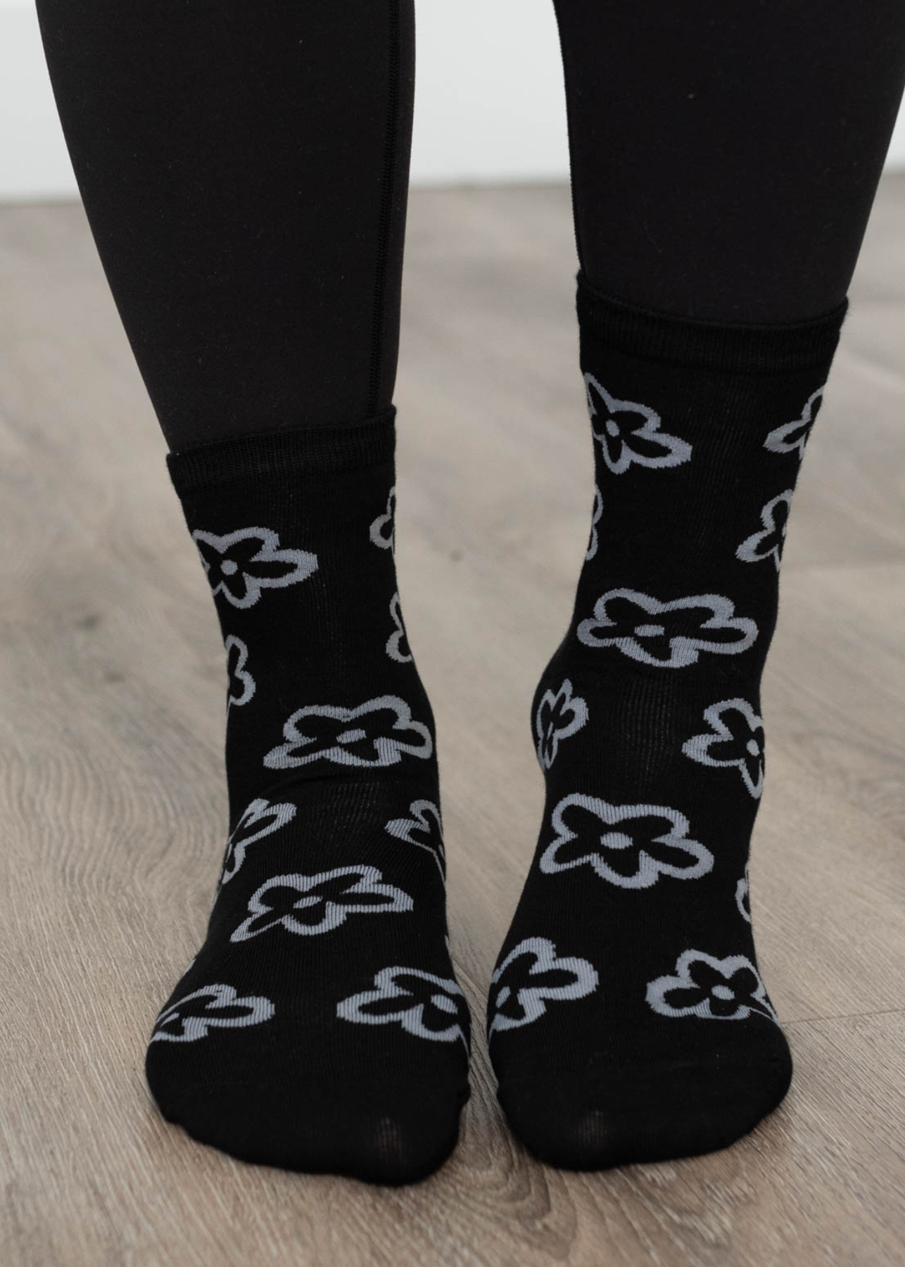 Missy Black Flower Socks