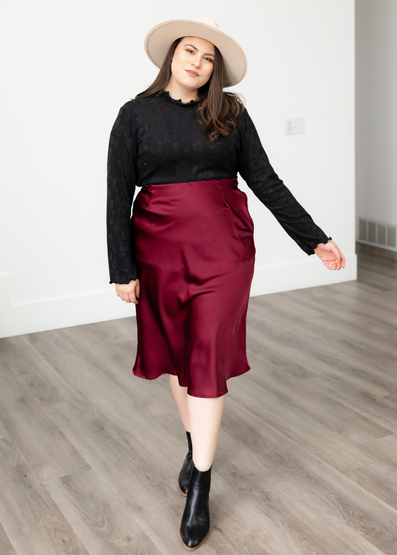 Vida Burgundy Skirt