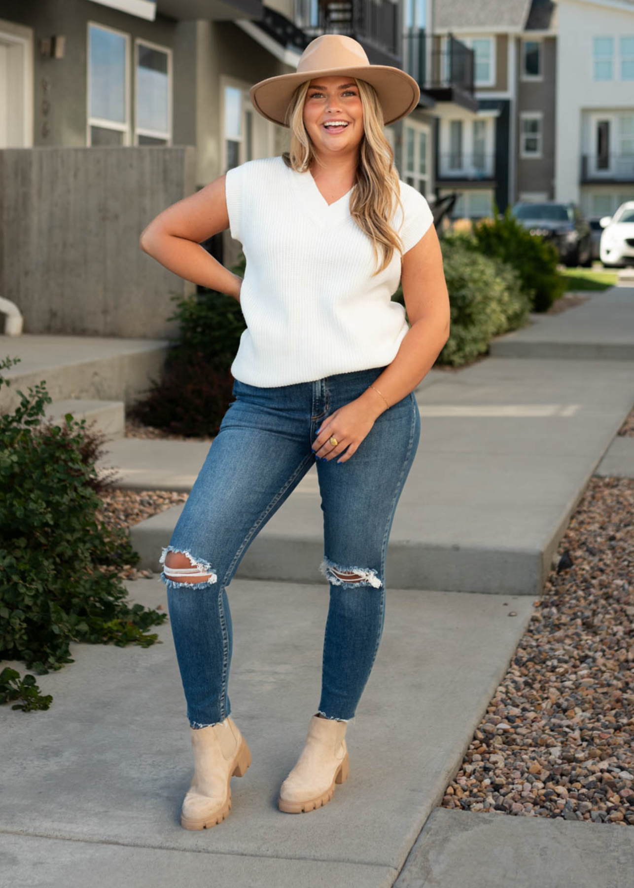 Viva White Sweater Vest