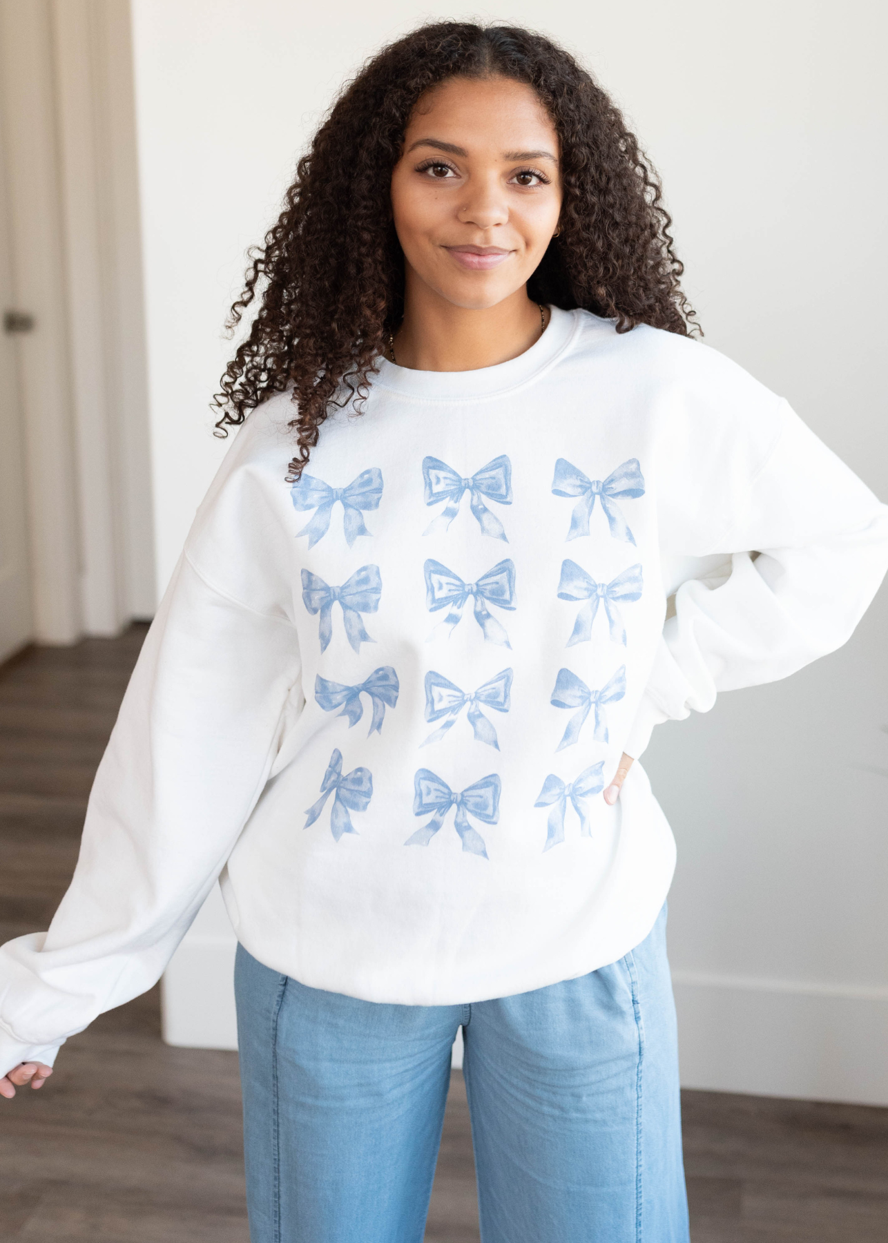 White Bows Graphic Sweatshirt